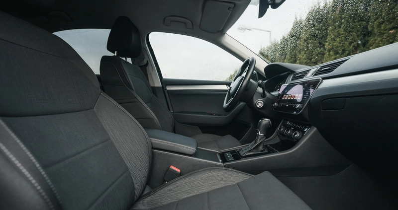 Skoda Superb cena 74998 przebieg: 158226, rok produkcji 2017 z Kolbuszowa małe 742